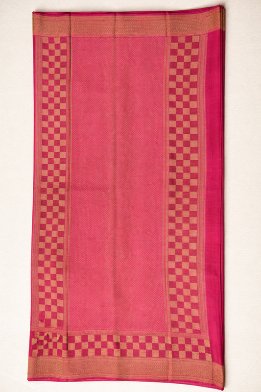 Pure Crepe - Block Print Vertical Zigzag Zari Border - Hot pink