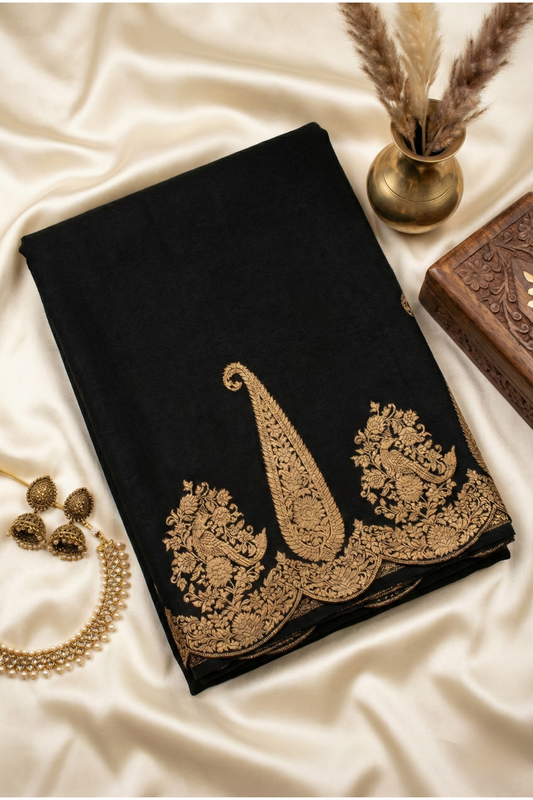 Large paisley Gold Zari with Scalloped Border - Black